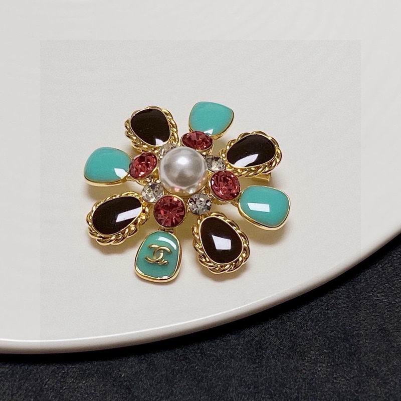 Chanel Brooch 05yxs140